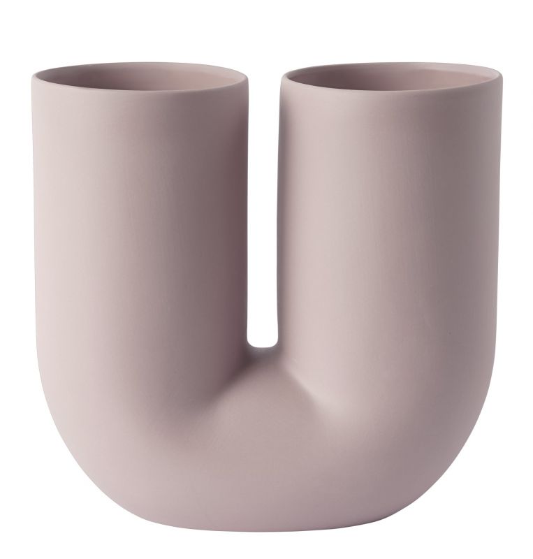 Kink Vase von Muuto, rosafarbene Design Vase mit zwei Öffnungen, moderne Blumenvase für Zuhause.